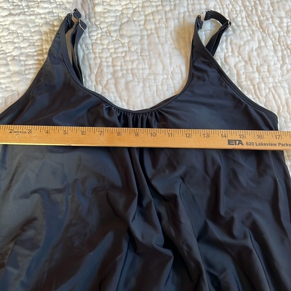 Adjustable Strap Built In Bra Black Tank Top Swim Top Only - Picture 7 of 9